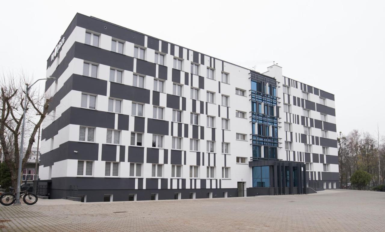My 1St Place Poznan Aparthotel Exteriör bild